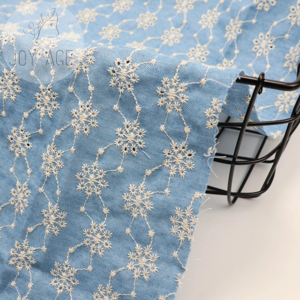 Новинка 2021, джинсовая кружевная ткань из 100% хлопка с ушками и цветочной вышивкой для женщин, одежда, платья, одежда
