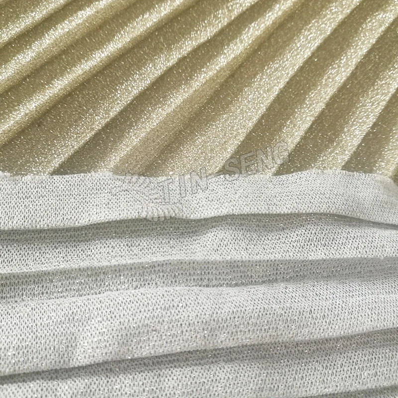 Wrinkled Silver Metallic Yarn Knit Fabric for Skirt