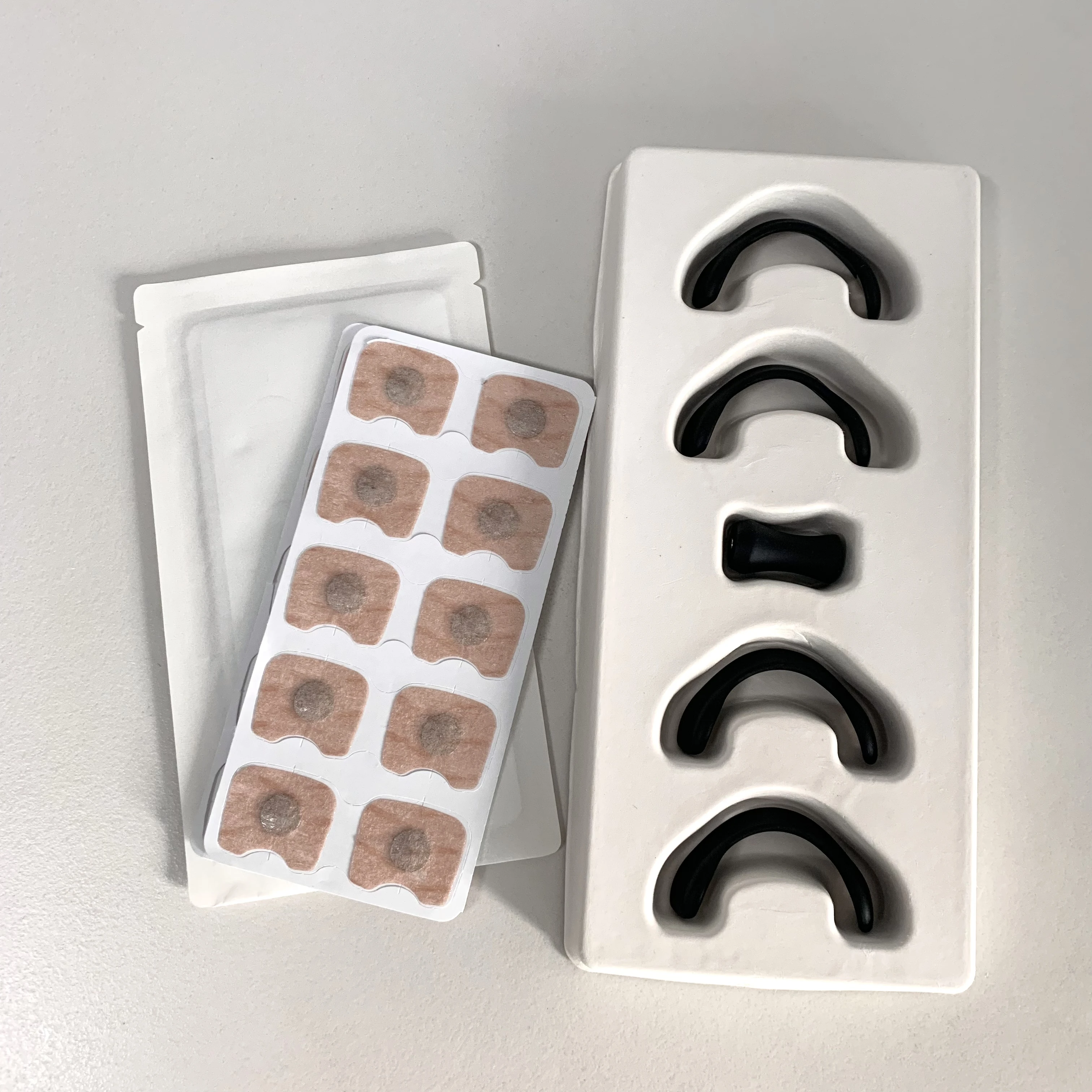 HLK Customized Boxes Boost Oxygen Anti Snoring Improve Sleeping Quality Helping Athletics Sport Nasal Nose Strips Magnetic