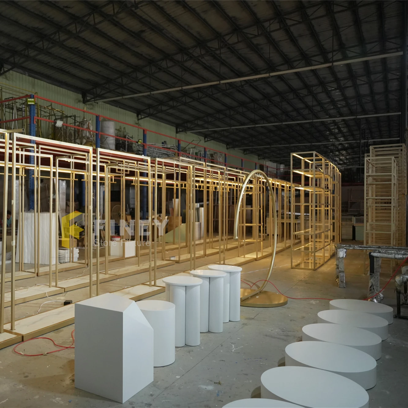 Customized Bridal Dresses Wedding Bridal Stores Displays Luxury Bridal Shop Interior Design Decoration Solutions