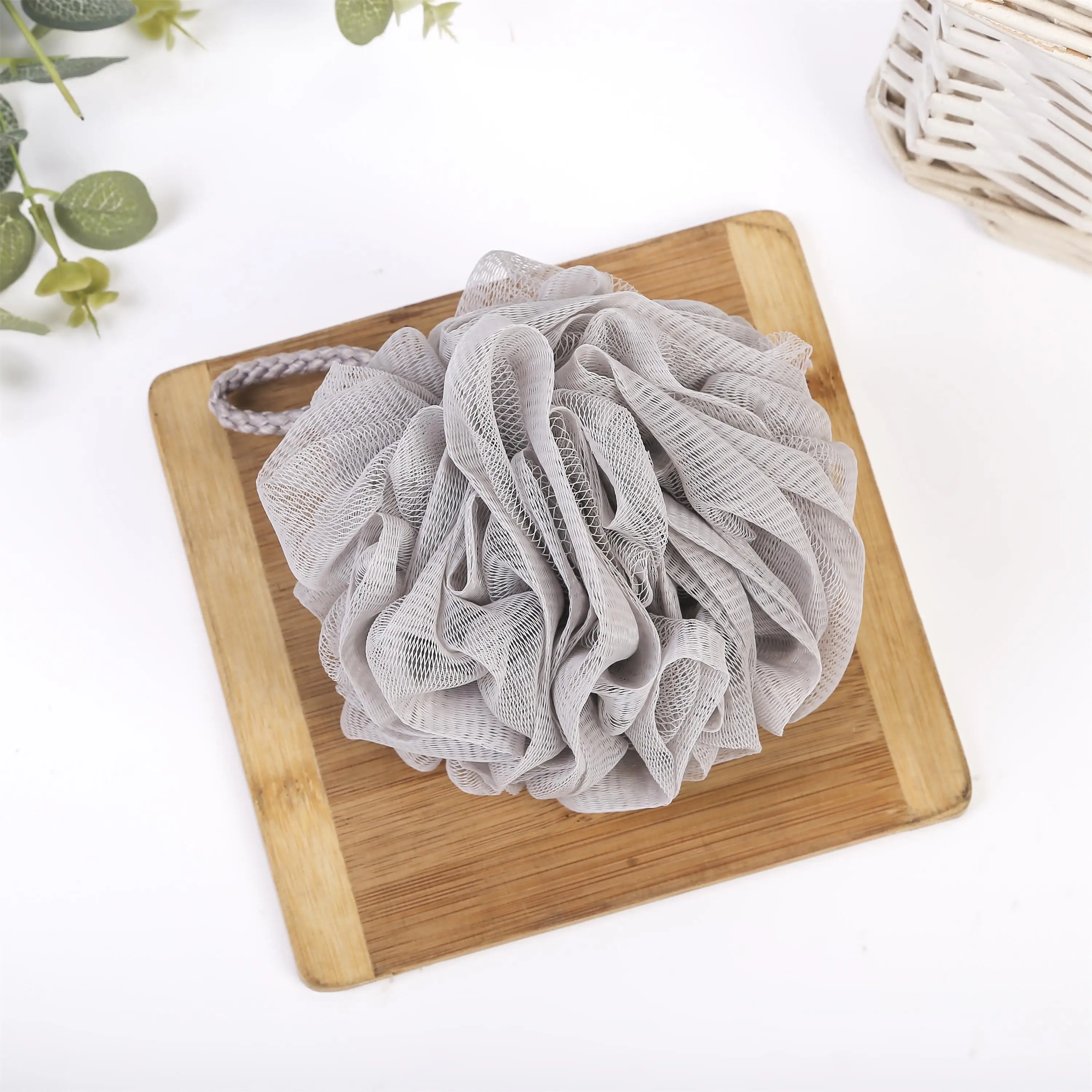 High Quality Cheap Price Bath Sponge Body Scrubber Mesh Shower Pouf Bath Ball Sponge For Exfoliating