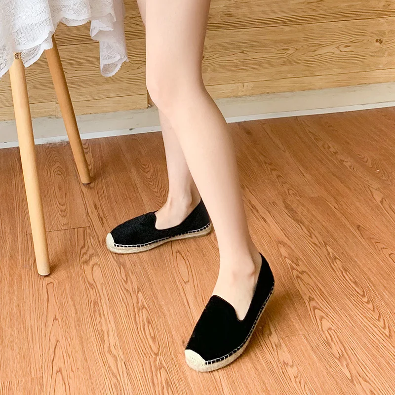 Wholesale  New style fashionable Casual closed toe flat slip on soft jute sole canvas casual espadrilles shoes for women
