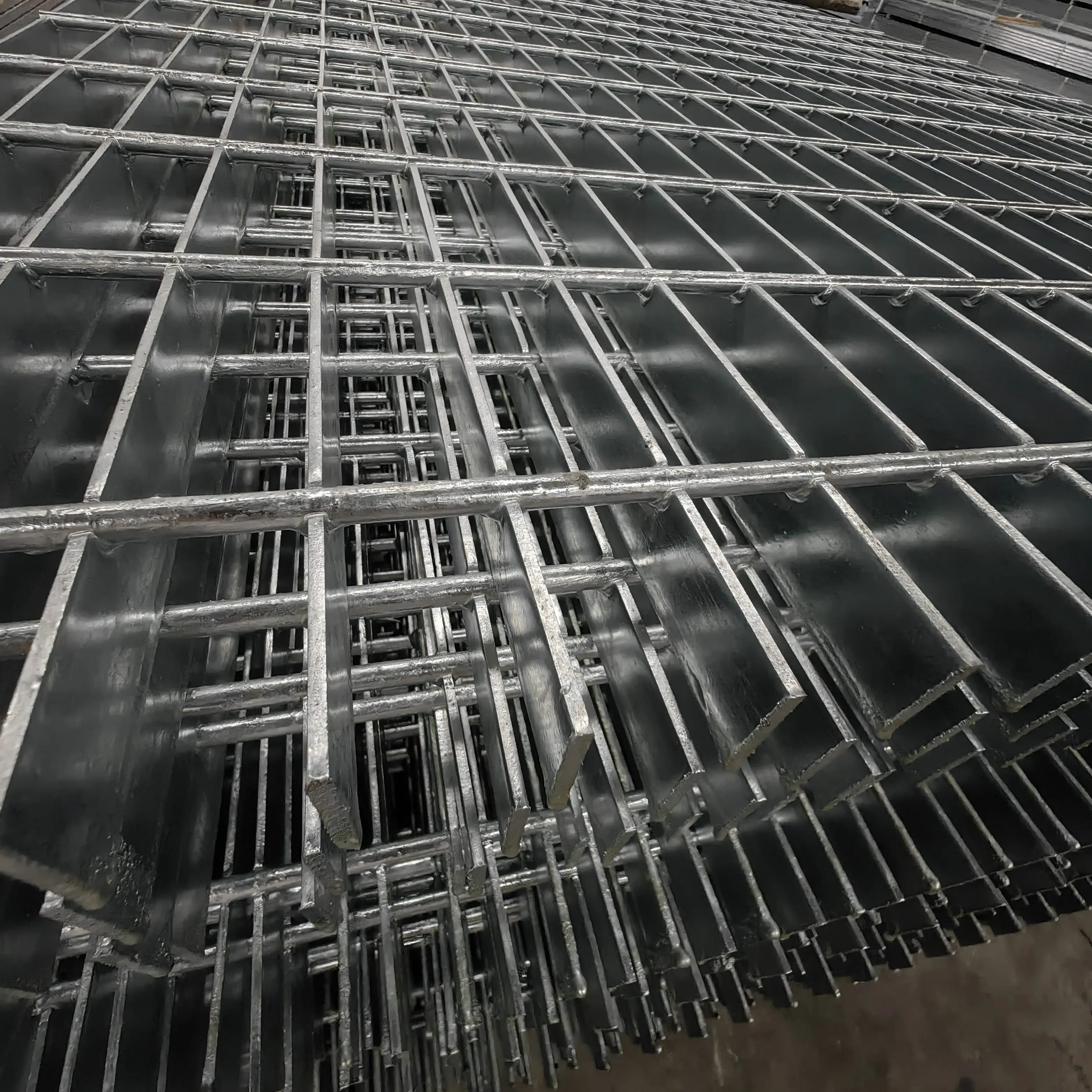 40*5mm Grating Metal Floor Drain Storm Drain Galvanised Steel Grating Drainage Cover For Road Driveway