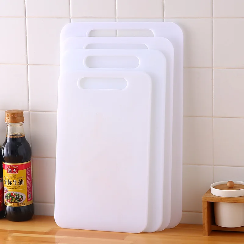 Wholesale customized design 3 piece kitchen plastic chopping board with handle