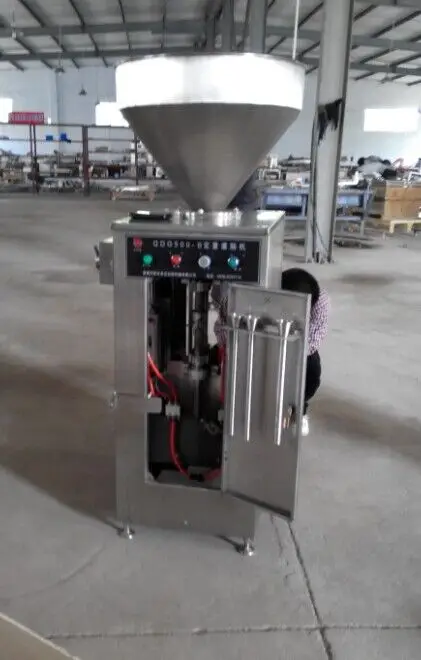 Industrial Automatic Pneumatic Automatic Ration Sausage Filling and Twisting Machine for Sale