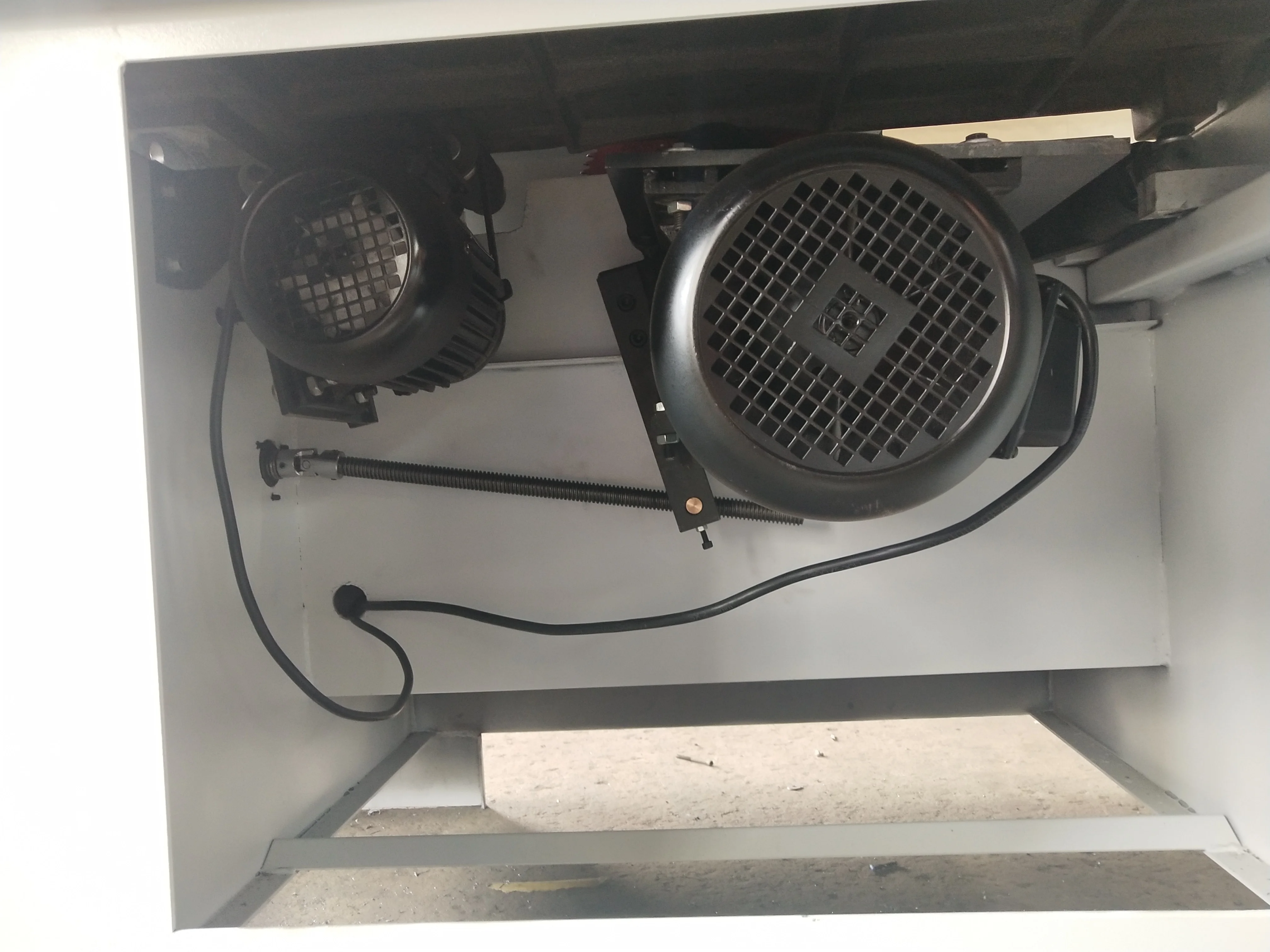 MJ6130GT Table Saw Guide Rail Optional 5.5KW 700KG 50 Max.cutting Height at 45 degrees