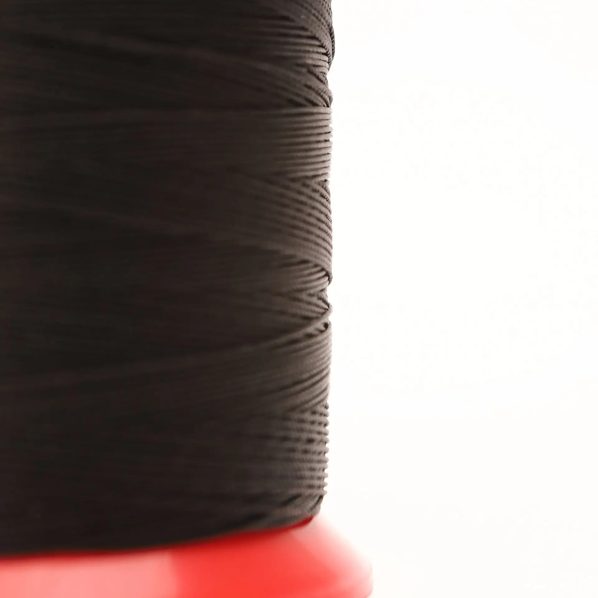 Wholesale factory price high tenacity 840D/3 black nylon bondy sewing thread for sewing leather and sofa