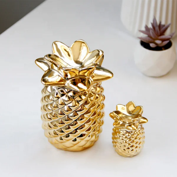 
Luxury Golden Electroplated Ceramic Pineapple Sculpted For Entrance Decoration 