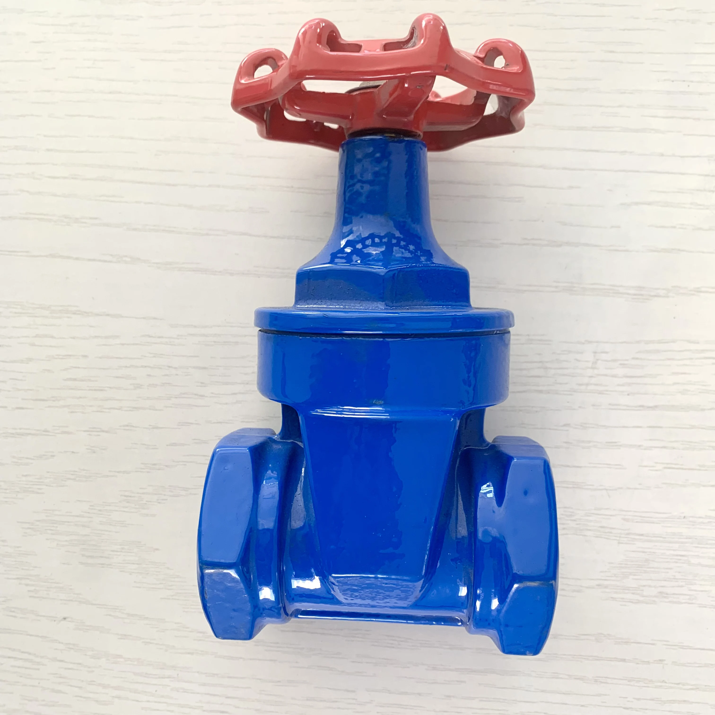 High Temperature Brass Gate Valve Faucet Manual Hydraulic Power Control for Water Application in General Use