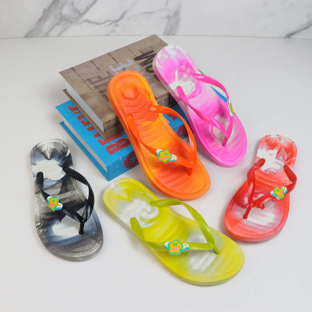 Factory Wholesale Cloud Slipper chinelo nuvem light Plastic Flip-Flops Slippers For Ladies