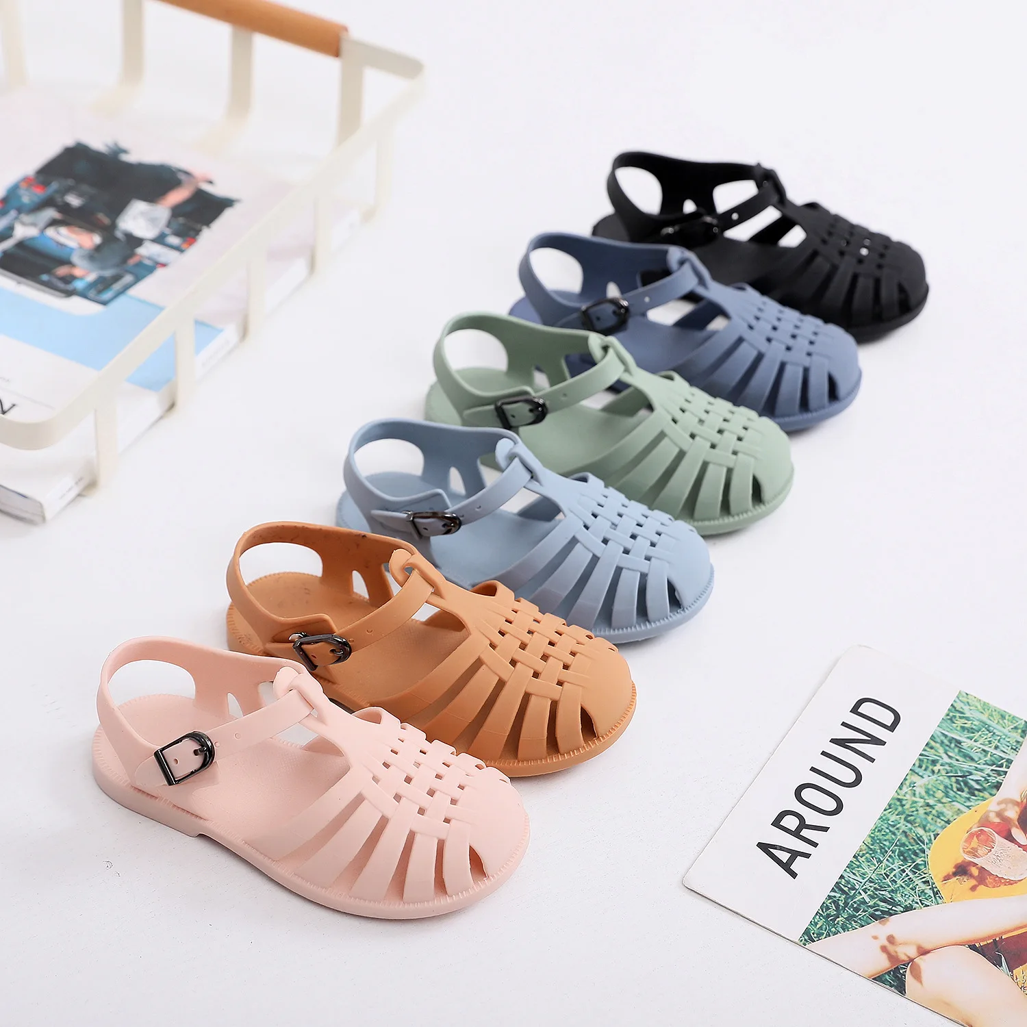 Color Fashion Teens Beautiful Girls Closed Toe Shoes Summer Beach Outdoor Fancy Design Children Sandals