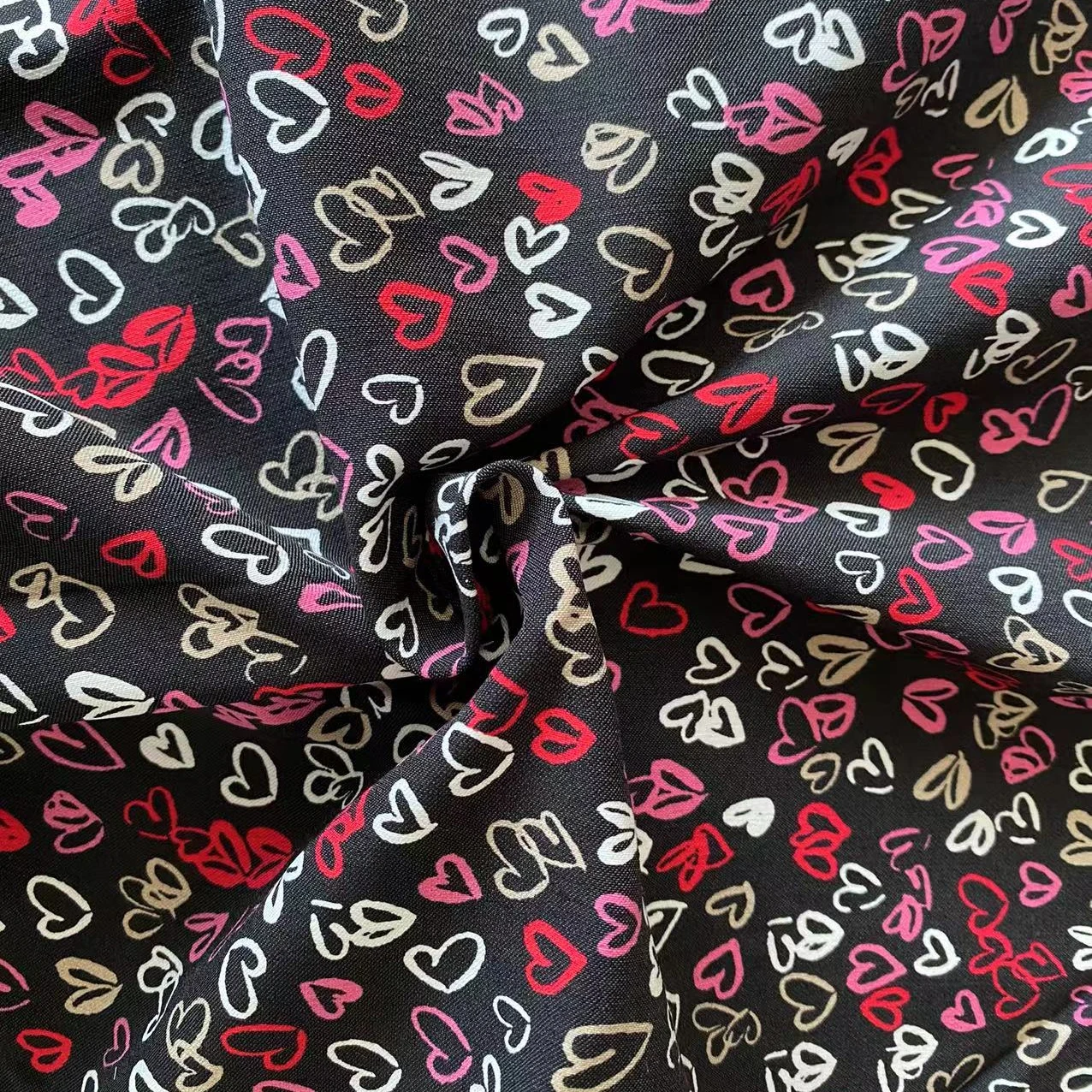 PINK HEART  DESIGN R/T  BENGALINE PRINTED FABRIC FOR TOP QUALITY GARMENTS