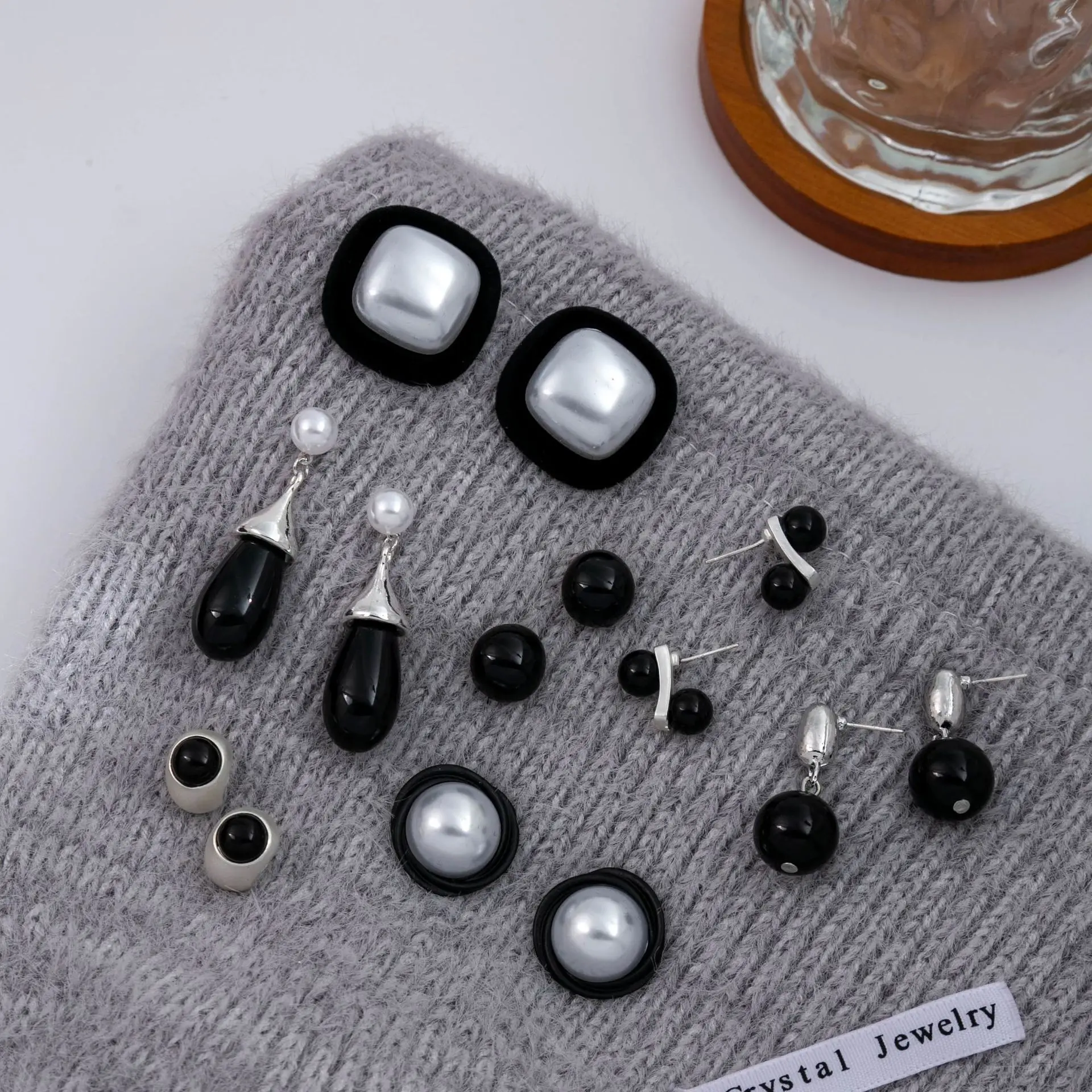 Vintage Minimalist White Gold Plated Synthetic Pearl Drop Black Onyx Personalized Earrings