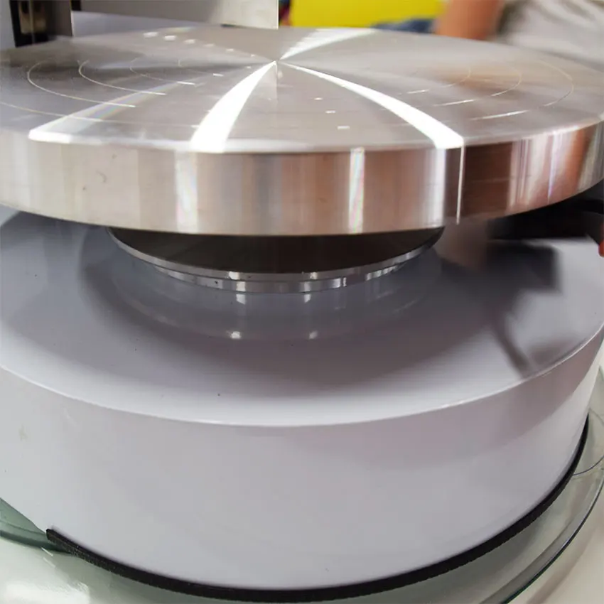 Hot sale cake icing smoother electric cake turntable decorating cakes machine