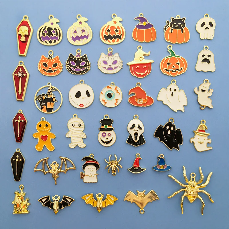 Ghosts Pumpkins Cobwebs Bats Pendants Jewellery Enamel & Goldtone Cute straw topper charms Halloween Charms for jewelry making