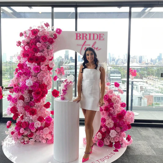 Фон с акриловой доской для свадебных