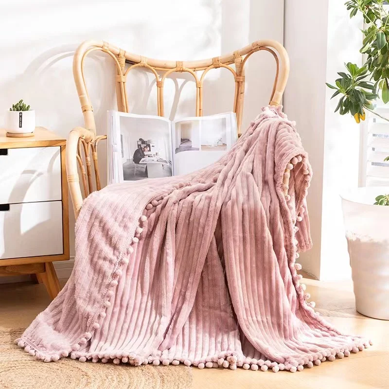 Super-soft  Warm Plush Microfiber Luxury Solid Color Custom Size Lightweight Cozy Couch Bed Throw Blanket
