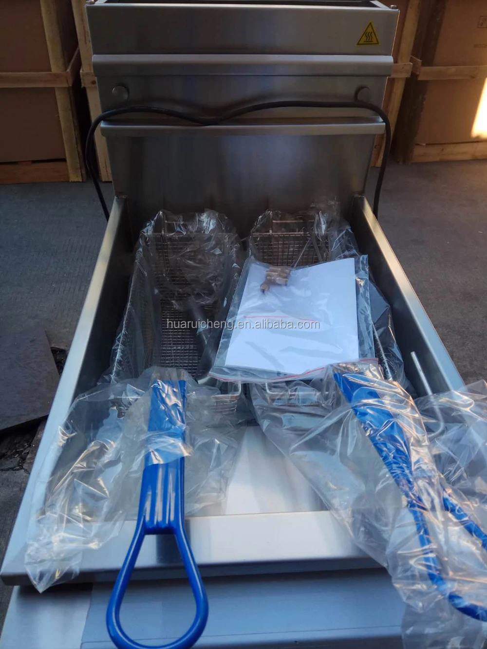 Commercial CE Approved Large tank Double Deep Fryer Compatible with Propane Gas