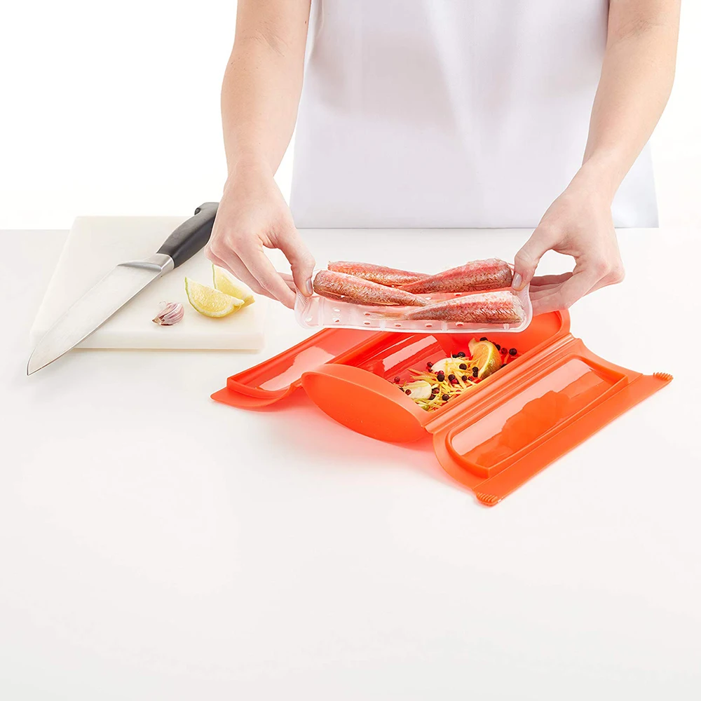 Amazon Hot Professional Cooking Tools Custom Food Fruit Vegetable Basket Microwave Silicone Steam Case With Draining Tray