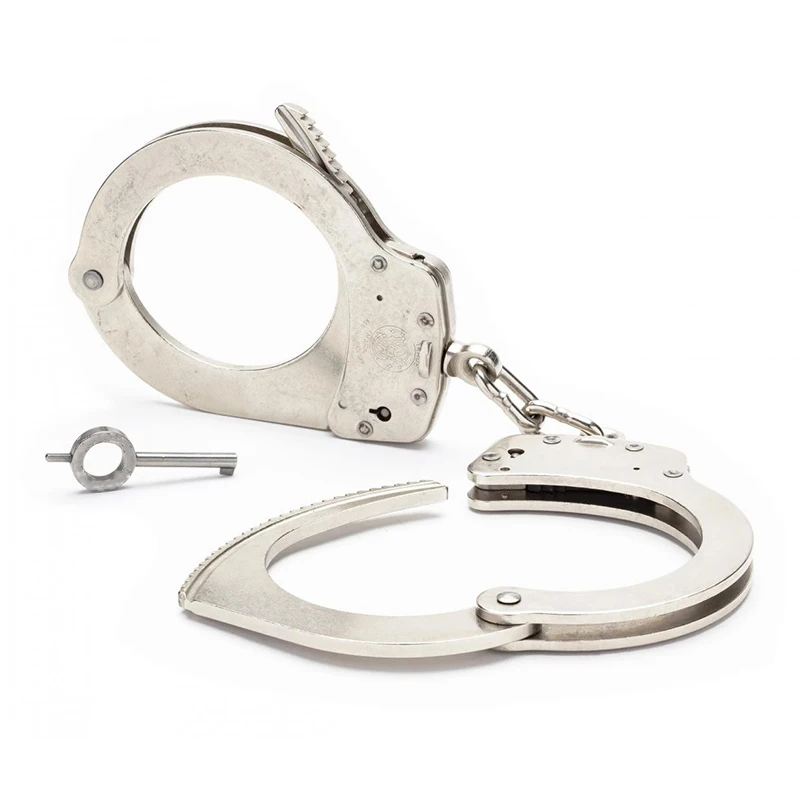 MOQ 300 21 Teeth Carbon Steel&Nickel Handcuffs Real Handcuffs With Pouch