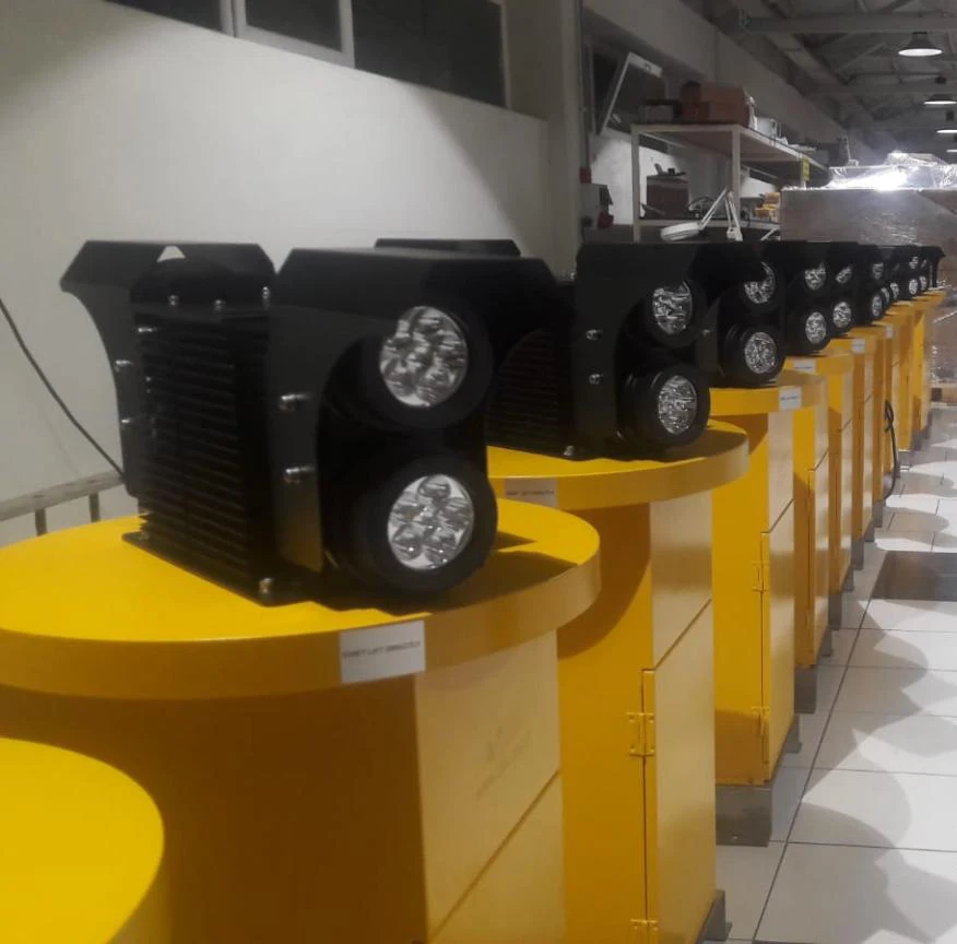 L-801 & L-802 Rotating Airport Airfield Lighting Beacons 110-240VAC White/Green LED Rotating Airport Beacon Lights