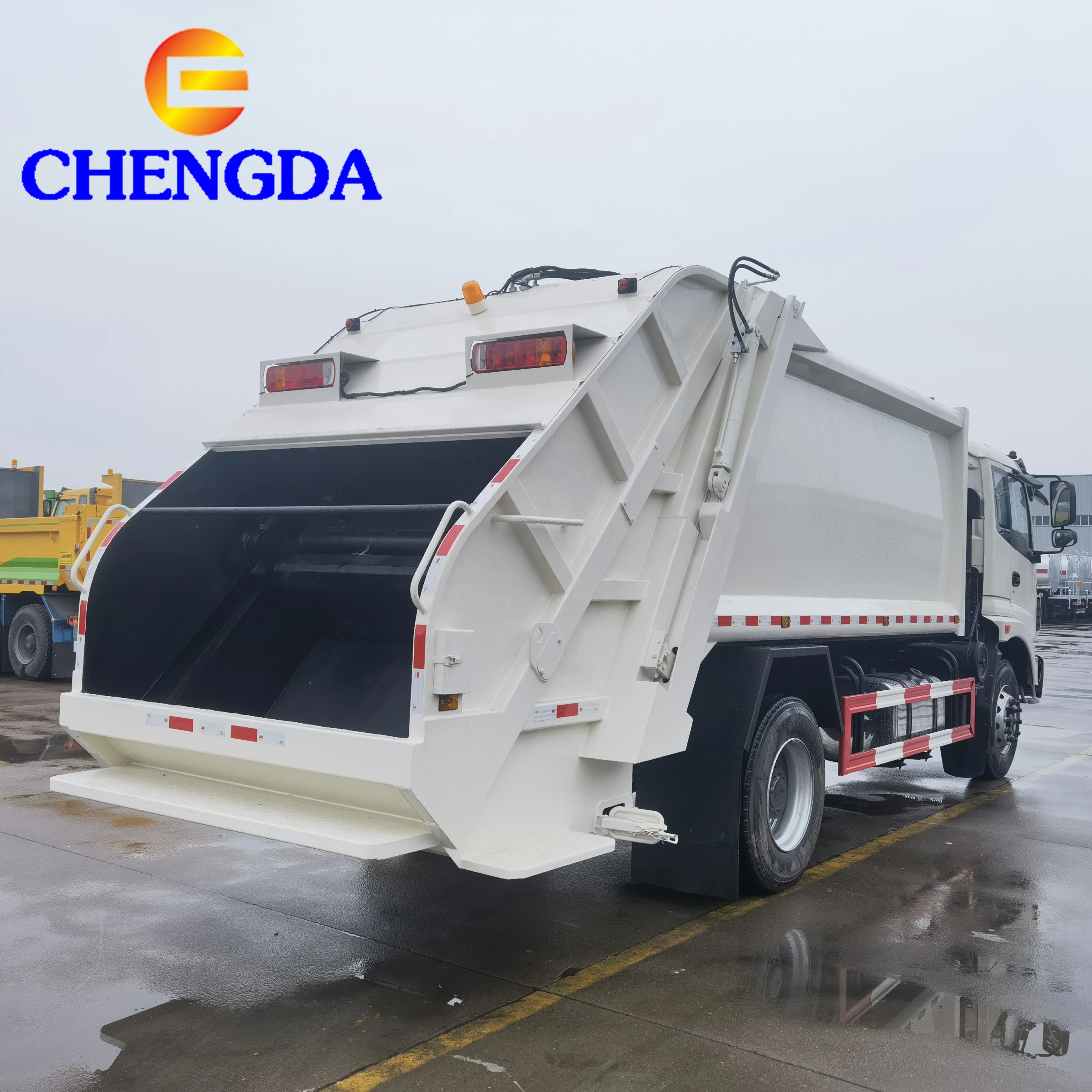 China 4X2 Small Garbage Compactor Used Mini Truck Garbage Truck For Sale