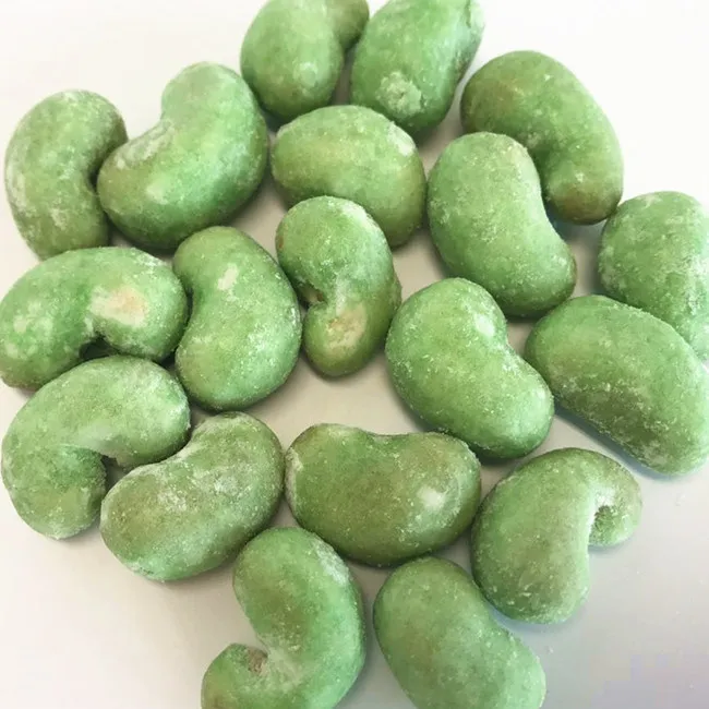Горячий и вкусный богатый здоровой ненасыщенной жирной кислотой со вкусом васаби жареный кешью