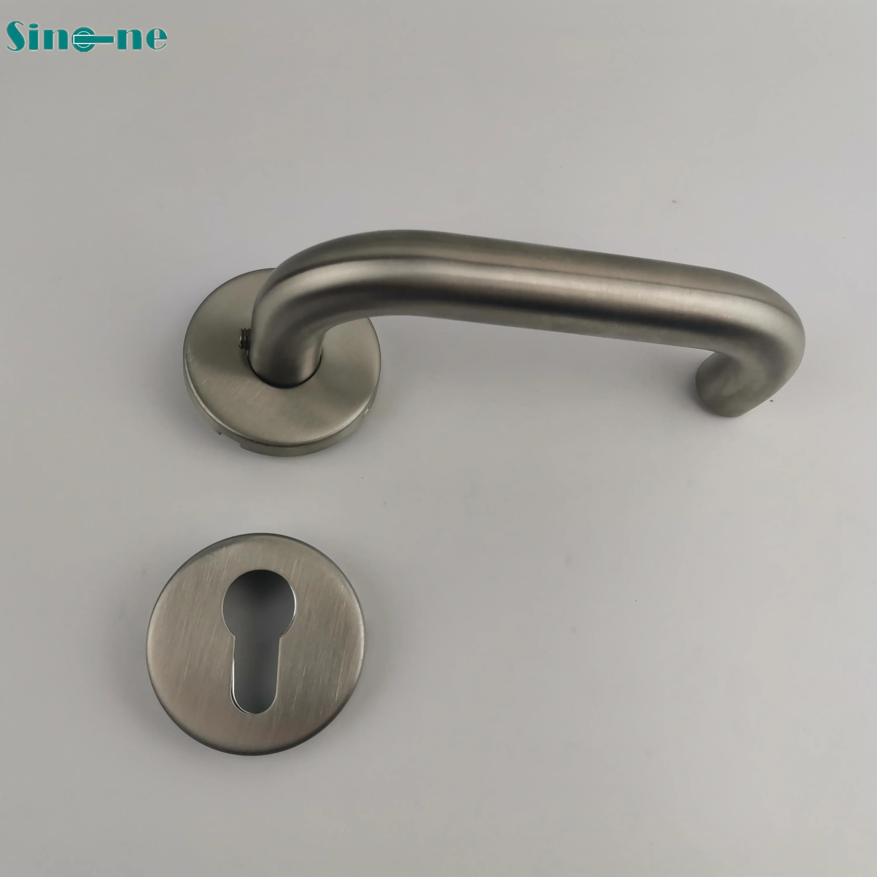 China factory Lever Handle for fire door design conforming to CE standard Handle Satin Polish finish