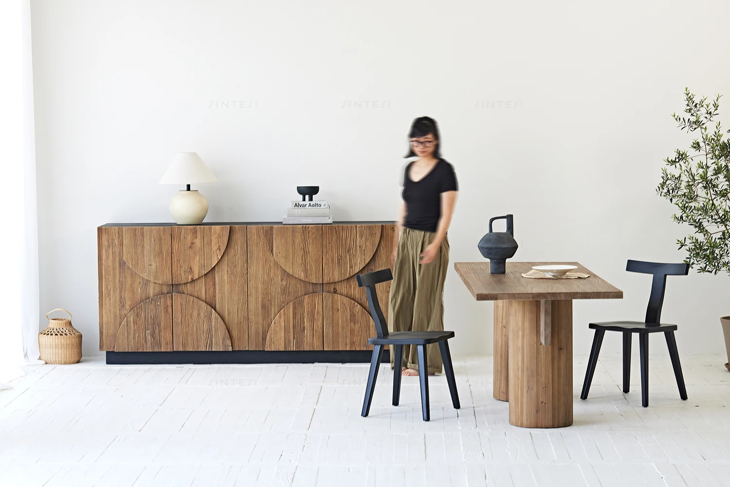 Classic Vintage Antique Elm Wood Sideboard Cabinet Recycled Solid Dining Room Furniture for Hotel Living Room