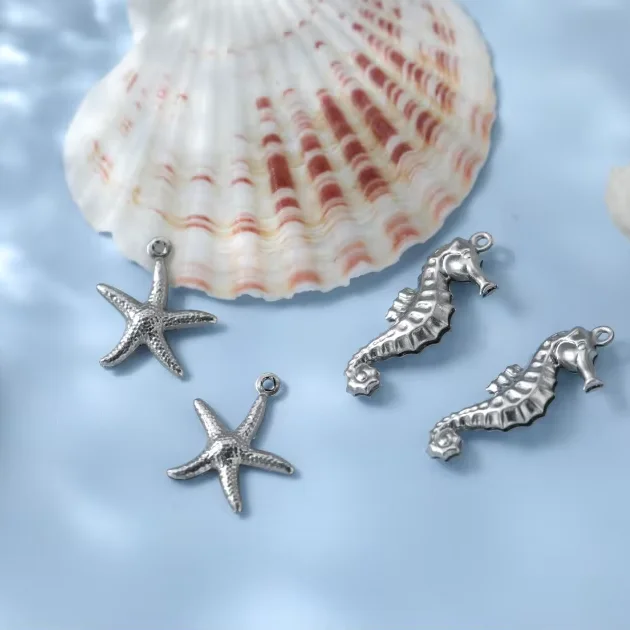 316 stainless steel jewelry accessories hollow sea horse pendant DIY bracelet necklace animals pendant wholesale