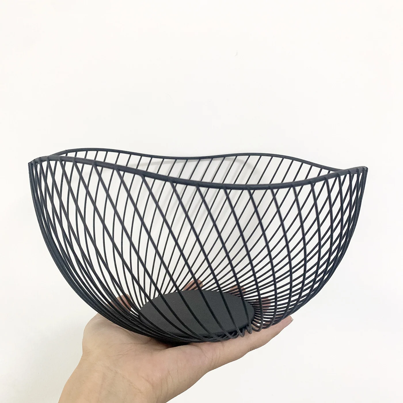 High Quality Modern Home Kitchen Storage Decor Stand Gold Black Metal Wire Counter top Fruit Bowl Basket Holder