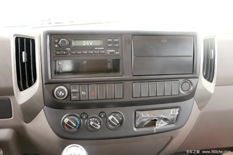 NEW FOTON AUMARK M4 light cargo truck 4-6tons with cummins 2.8L diesel engine and singe cabin(or one and half cabin)