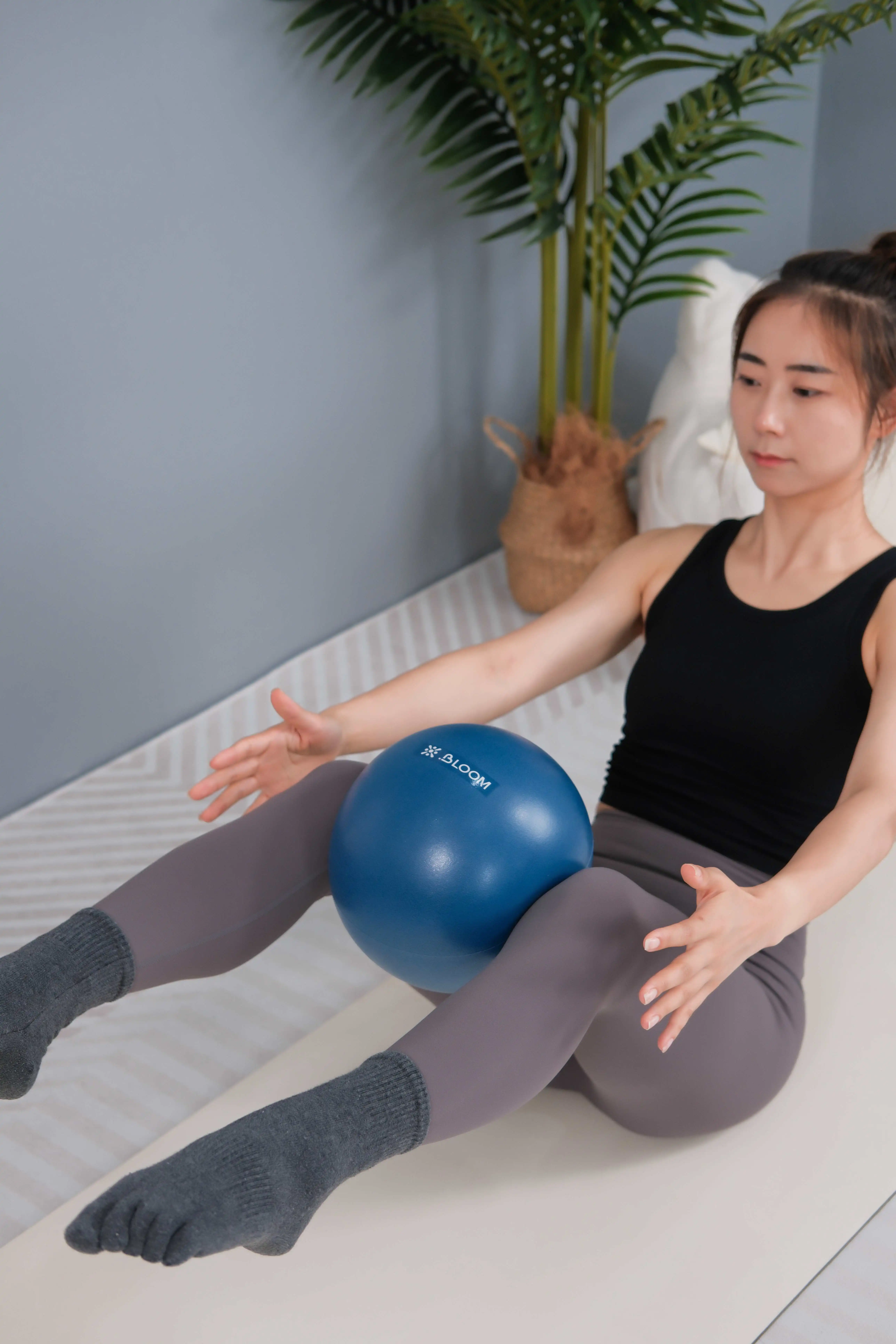 Custom Small Mini PVC Thickened Yoga Ball for Gym Fitness Exercise Stability Thicker Upgraded Pilates Ball