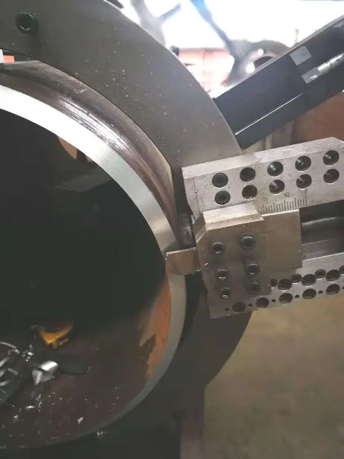 Thick walled  Pipe Cutting And Beveling Machine