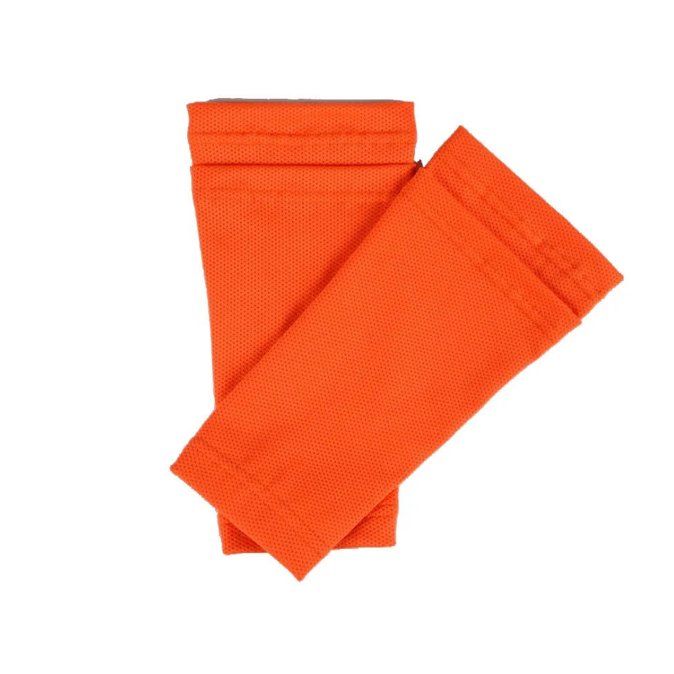 HYL-1038 wholesale custom football keep warm shin pads socks for men