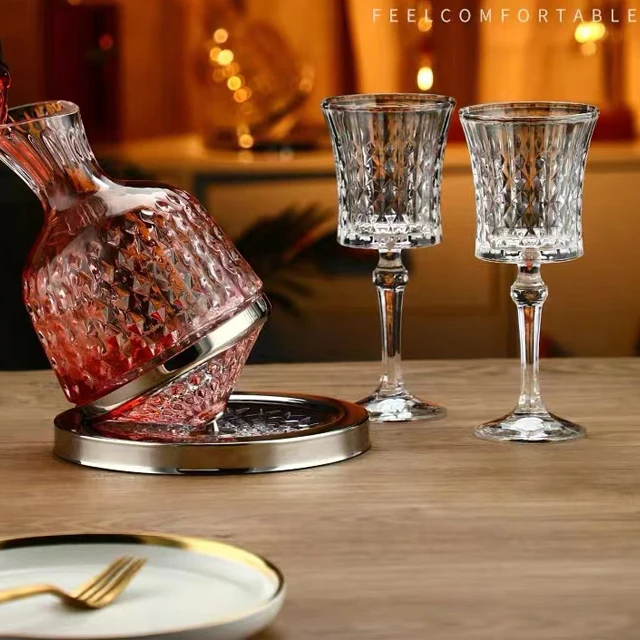 Manufacturer Wholesale Luxury Rotary Wine Champagne Whisky Dispenser Portable Wine Dispenser Decanter