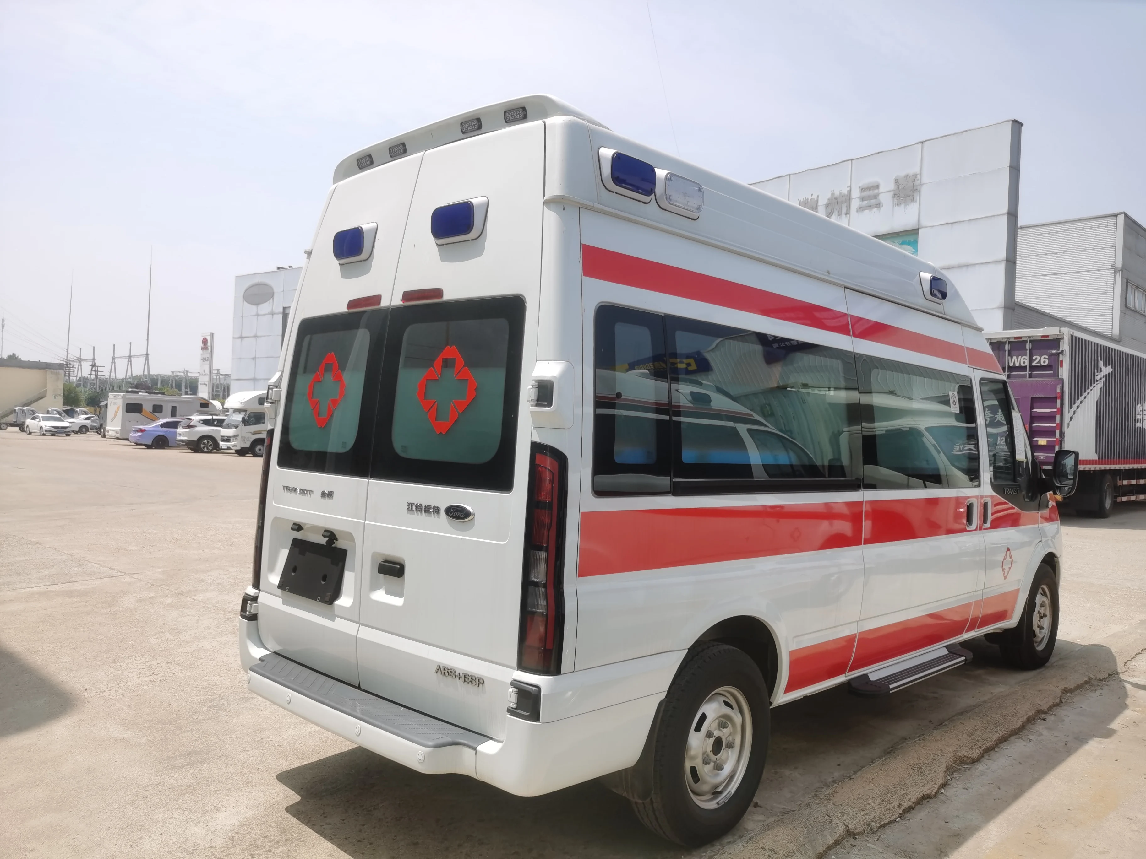 Spot Product Used Cars Transit Ambulance Vehiceles Hospital ICU Medical Clinic Car Van for Sale