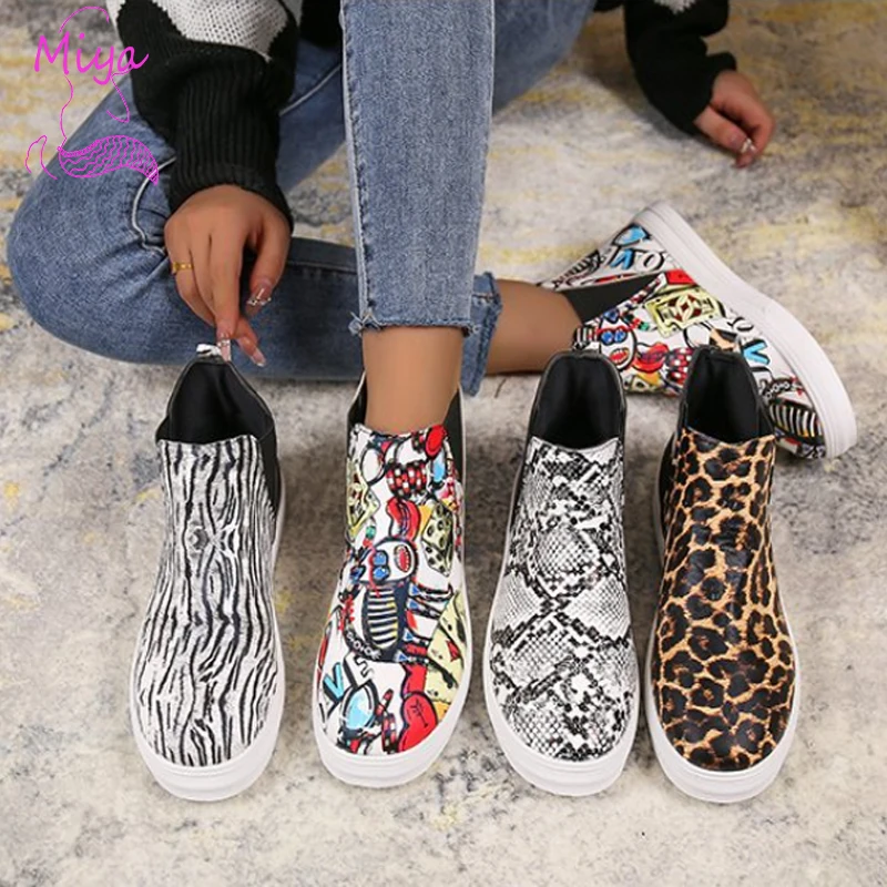 DJ-8 2023 fall High Quality cheap Leopard Pattern elastic Ankle Boots Casual Flat Pu Upper EVA Outsole Ankle Boots For Women