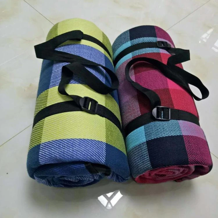 China Customized Color Knitted Moving Picknick Blanket