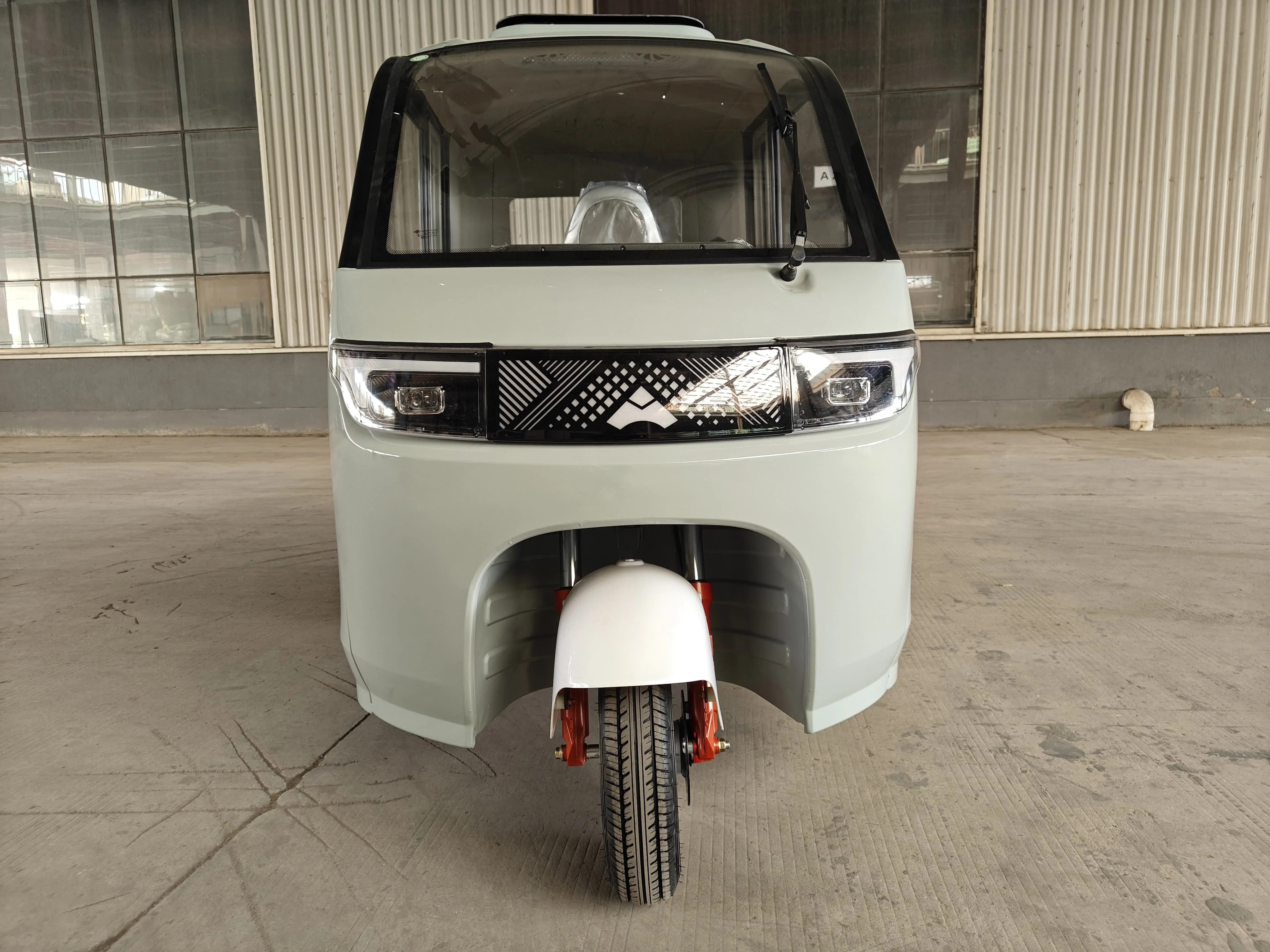 EEC 3 Wheel Electric Transportation Vehicle Trade Taxi Cargo Motorcycle Fully Enclosed Delivery Van Cargo Tricycle Passenger