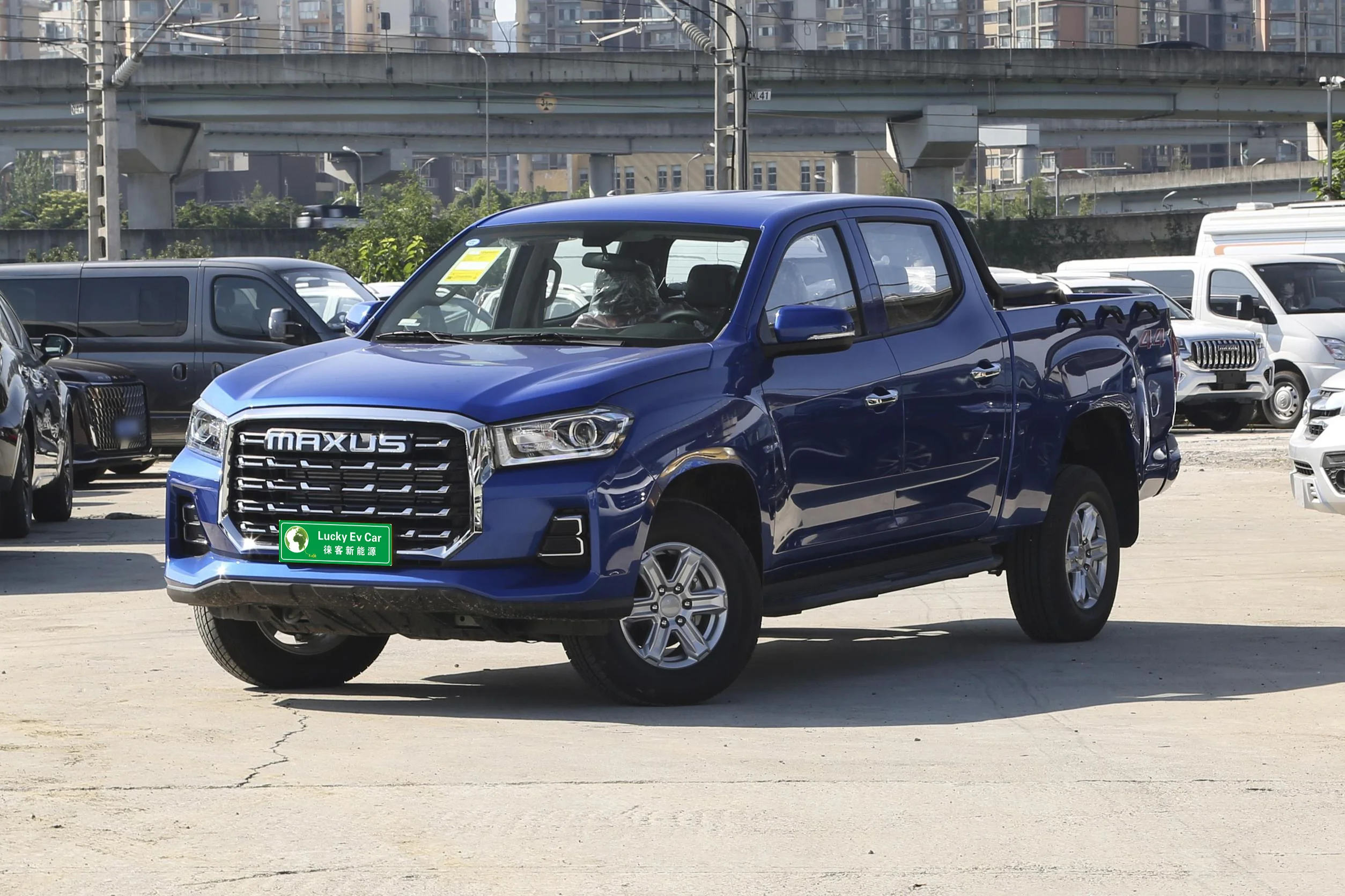Deposit 2024 Datong Maxus xingji L2.0T diesel pickup trucks  Luxury Car trucks pickup camper For Sale