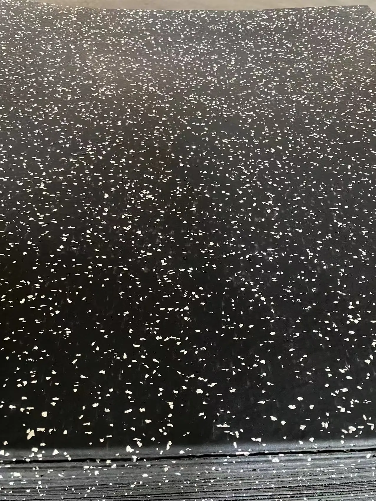 Hot Sale SBR Rubber Gym Mats Elastic Weight Lifting Gym Rubber Flooring Tiles Gym Rubber Floor Mat With Epdm Granules