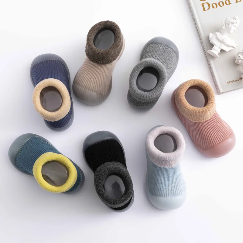 2024 Trend Winter House Anti-slip Walking Beginner Baby Warm Terry Rubber New Born Baby Child Shoes Thick Soled socks