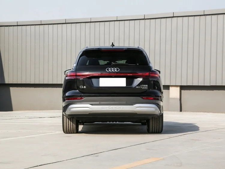 New A u d i Q5 E Tron Electric Car SUV brilliant edition Design 2024 6 Seats 50 AWD brocade set