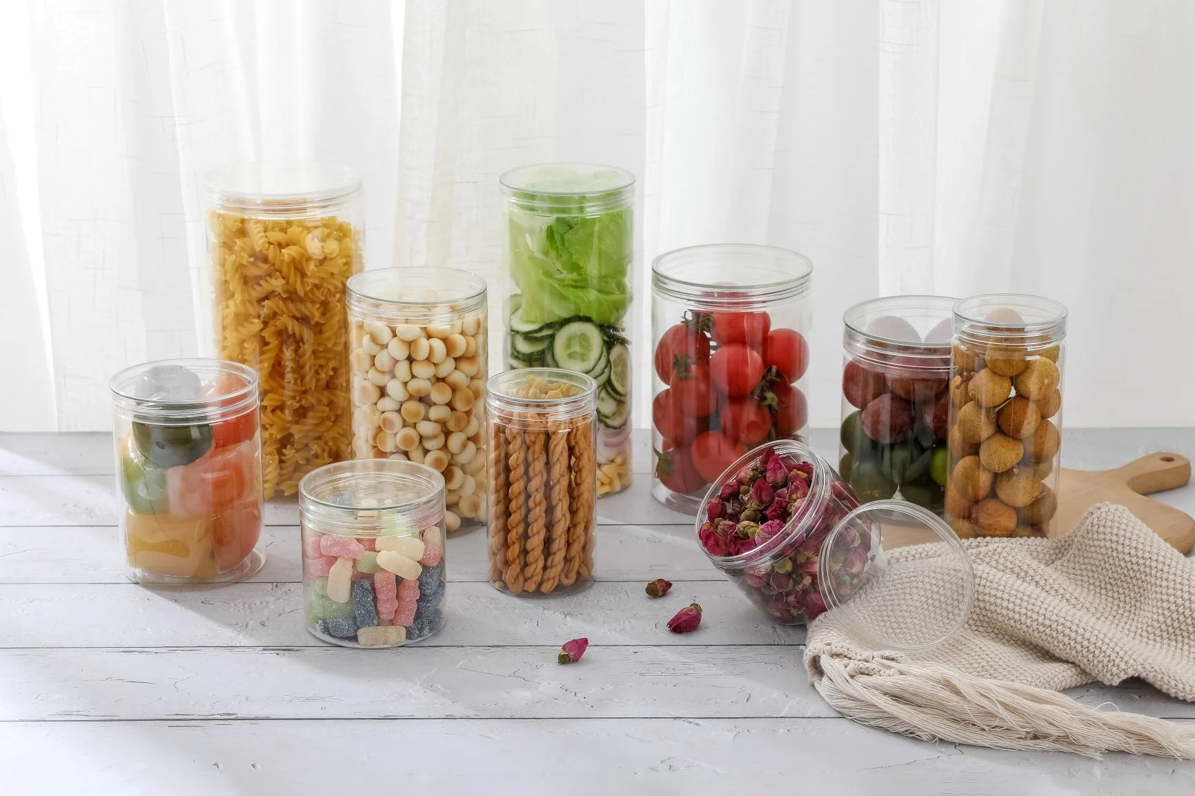 Transparent Round PET Jar Eco-Friendly 500ml Capacity Empty Candy Plastic Container for Stickers Noodles Cream Cookie Usage