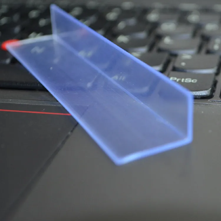 Пластиковый ПВХ экструзионный чистый пластиковый держатель этикеток угловой арматуры для полки супермаркета