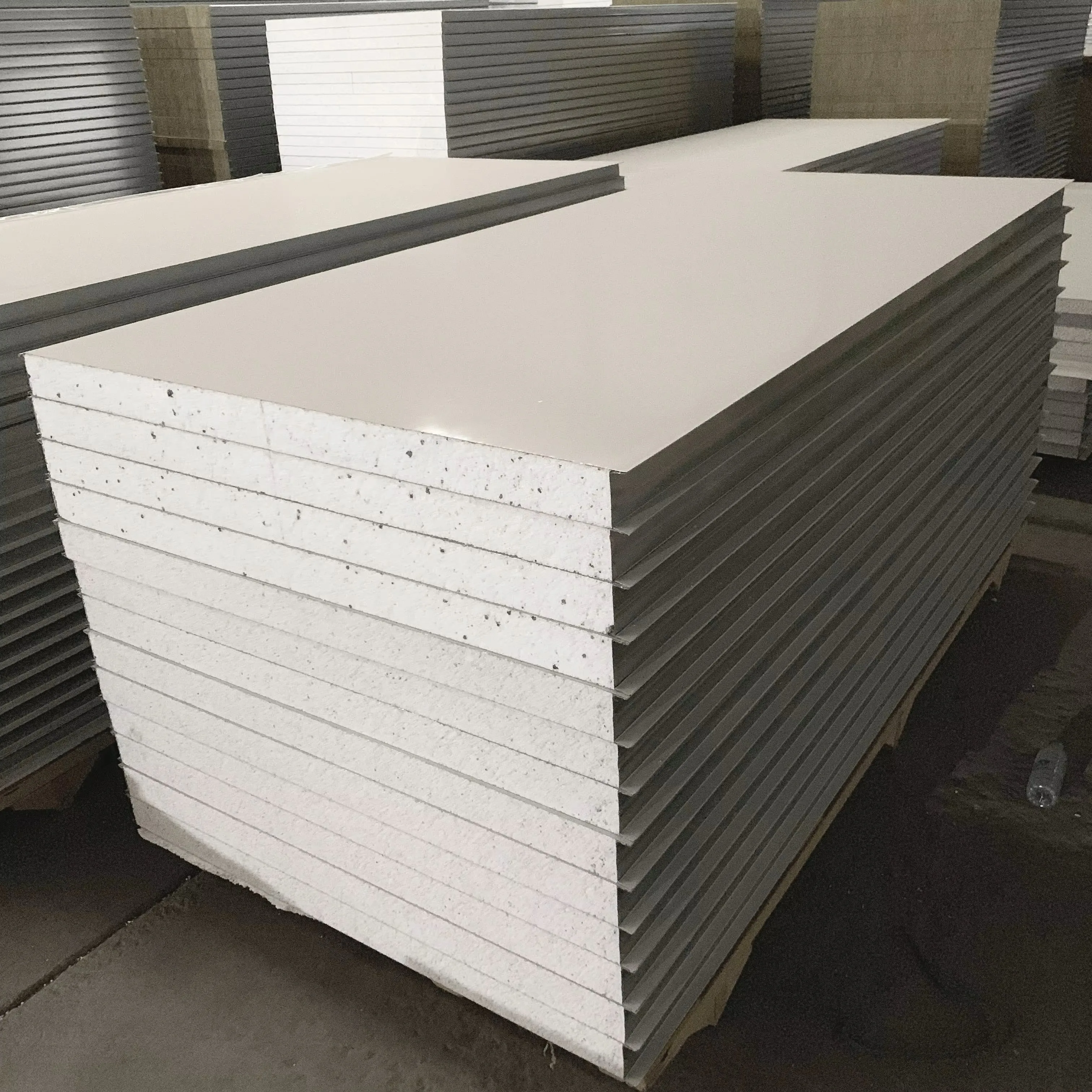 Eco-friendly Lightweight EPS Styrofoam Sandwich Panels Structural Insulated Panels Roof Exterior Sips House Metal Panel Building