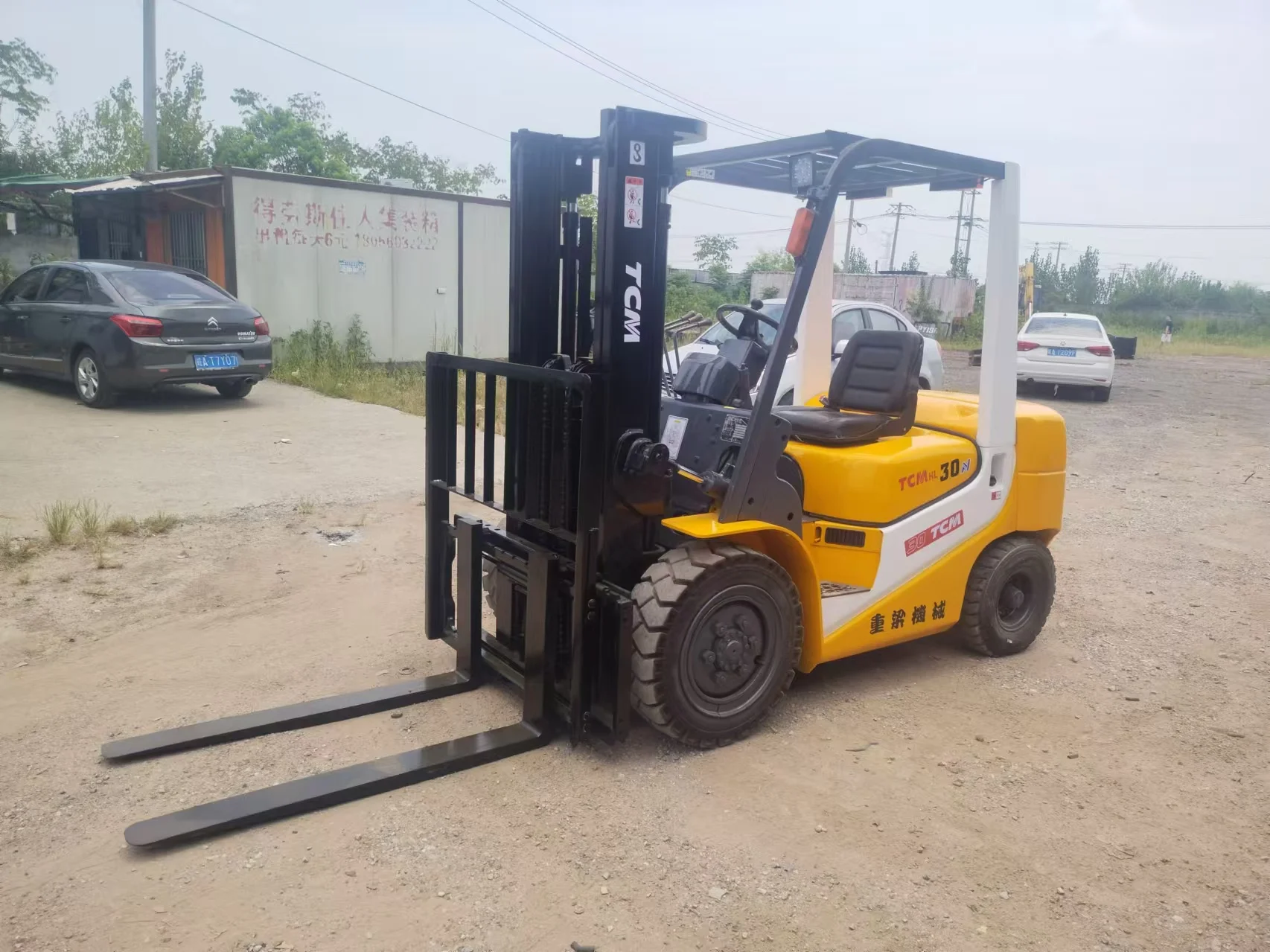 Mini TCM30 Forklift with Side Shift Used Cheap Price 2ton 2.5ton 3ton 3.5ton 5ton Diesel Engine Core Components Motor Gear