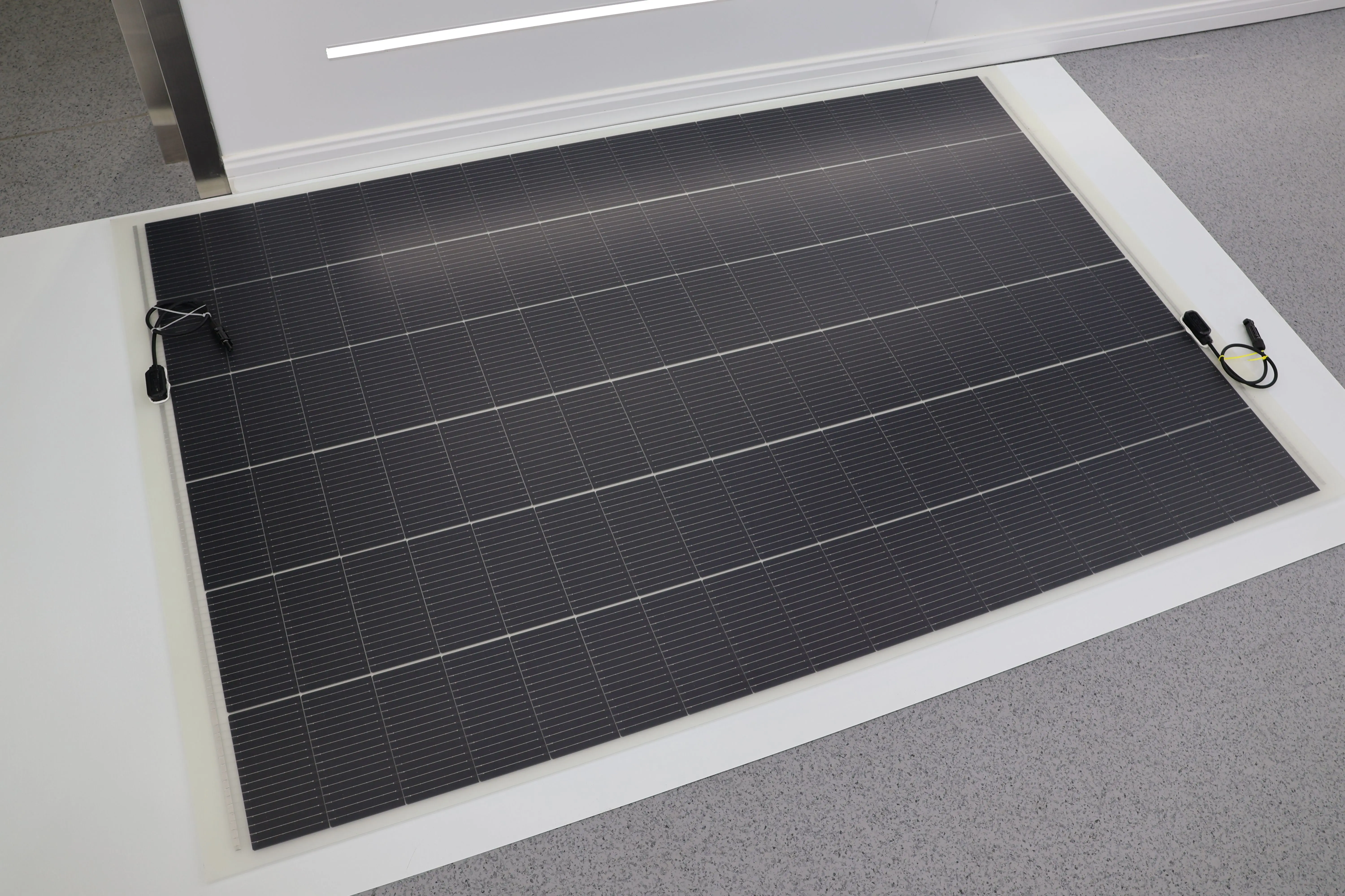 Thin Film Flexible Solar Module 23.8% Efficiency Lightweight Photovoltaic Panel BIPV Module