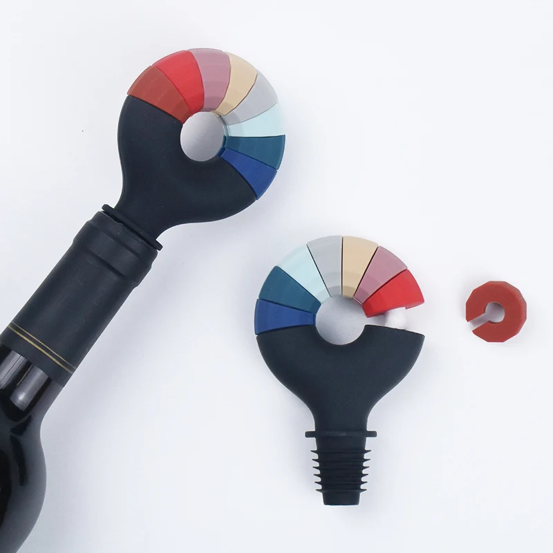 Custom Logo Food Grade BPA Free Silicon Wine Bottle Stopper with 8pcs Wine Glass Charms